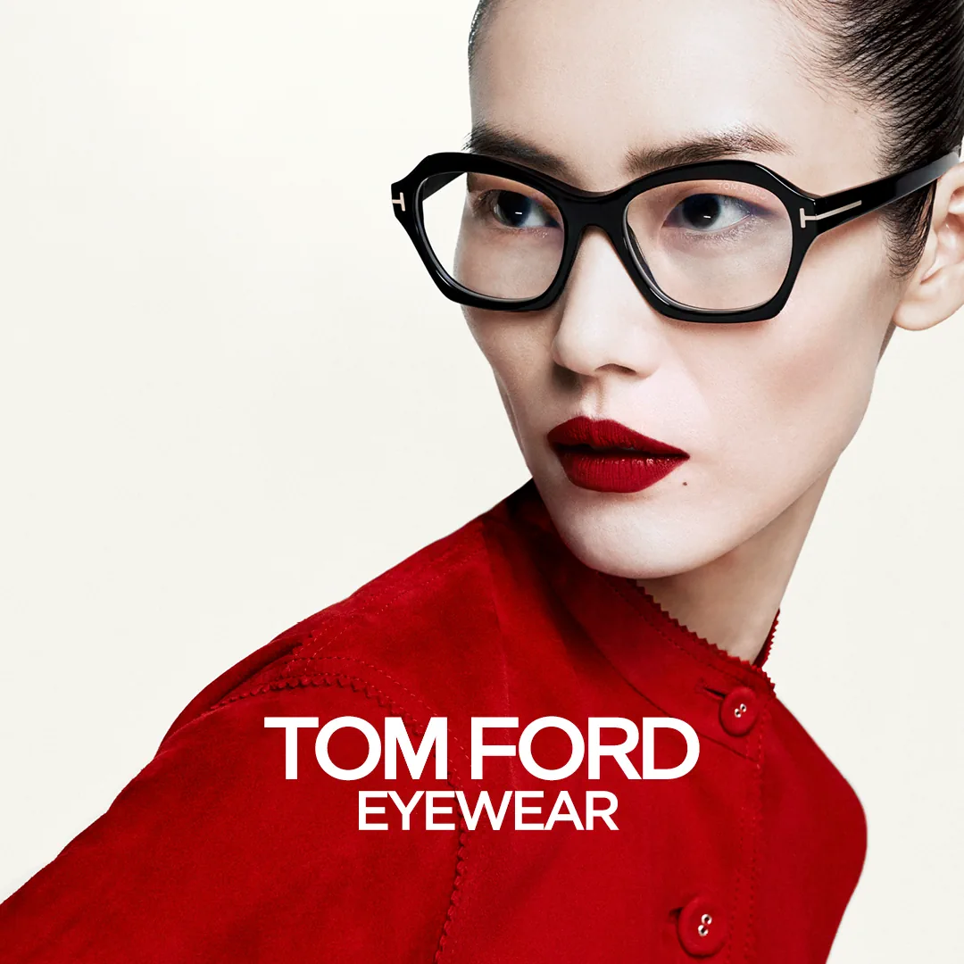 Kvinde med sorte briller fra TOM FORD